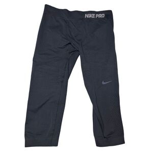 Nike Pro Dri-Fit Capri Leggings